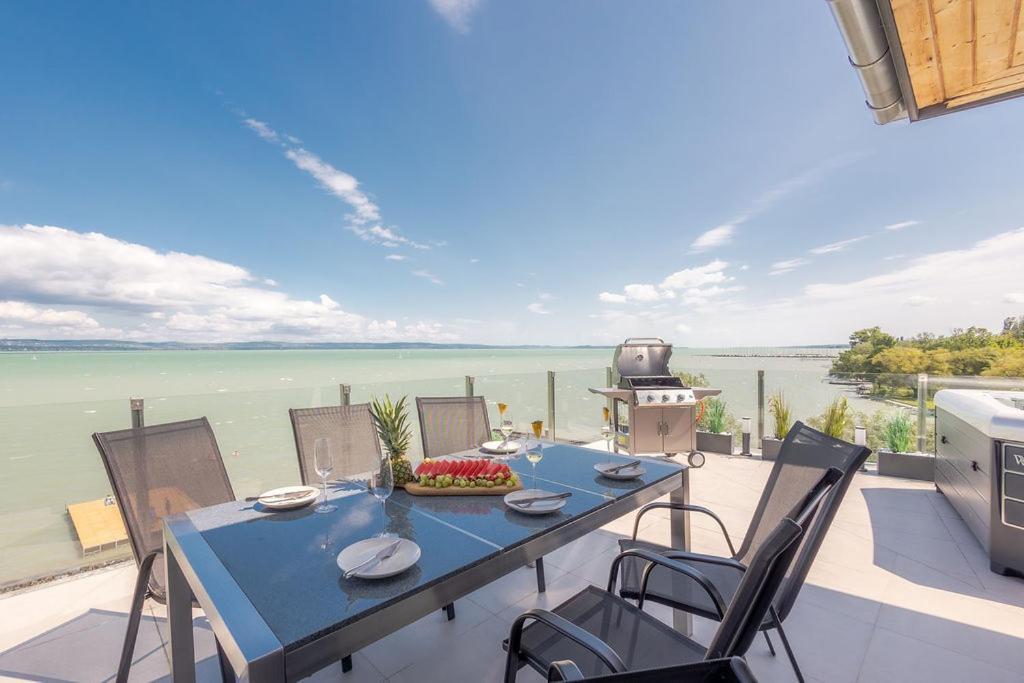 LelleMarine Apartman Balatonlelle Esterno foto