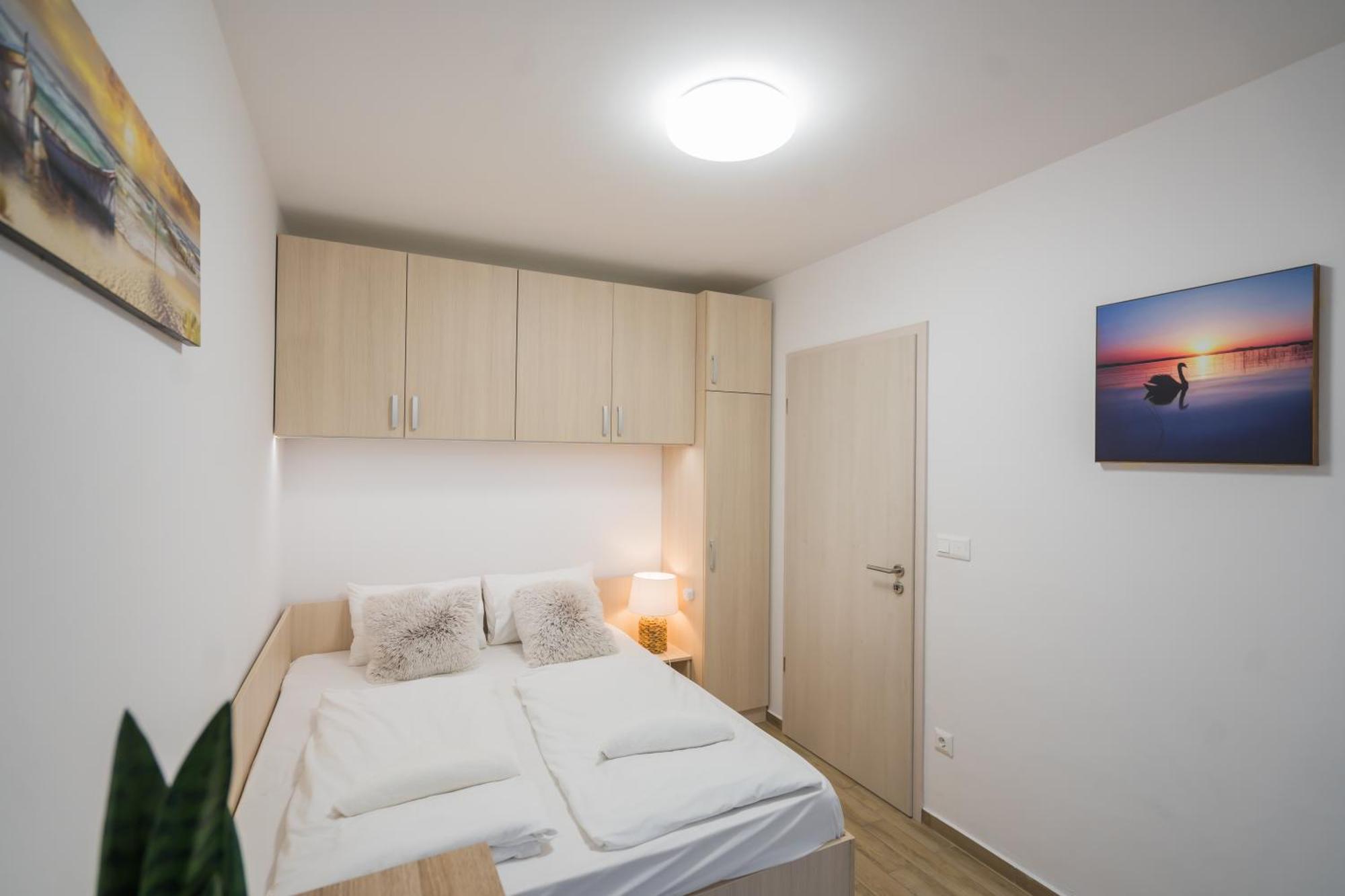 LelleMarine Apartman Balatonlelle Esterno foto