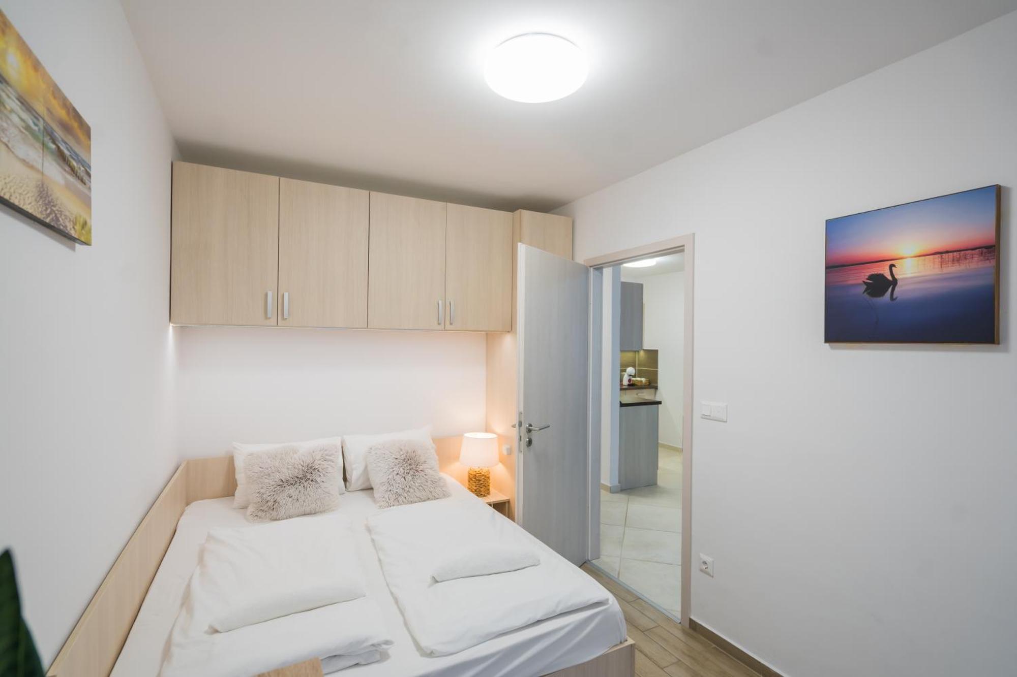 LelleMarine Apartman Balatonlelle Esterno foto