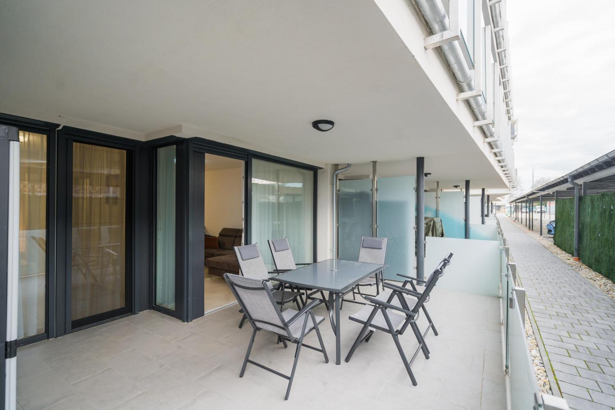 LelleMarine Apartman Balatonlelle Esterno foto
