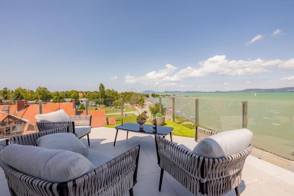 LelleMarine Apartman Balatonlelle Esterno foto